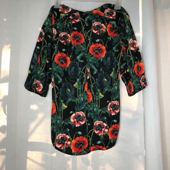 💥2/18💥H&M Black Multi-Color Floral Puffy Sleeve - Picture 4 of 7